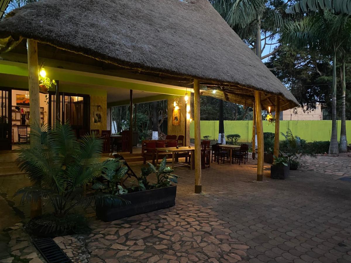 Afro Smile Hotel And Guest House-จินจา ภายนอก รูปภาพ