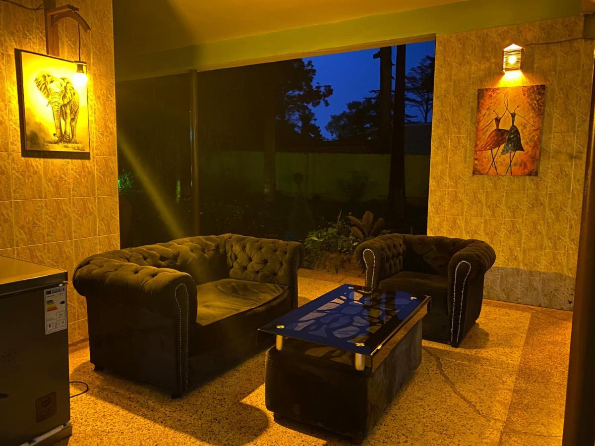 Afro Smile Hotel And Guest House-จินจา ภายนอก รูปภาพ