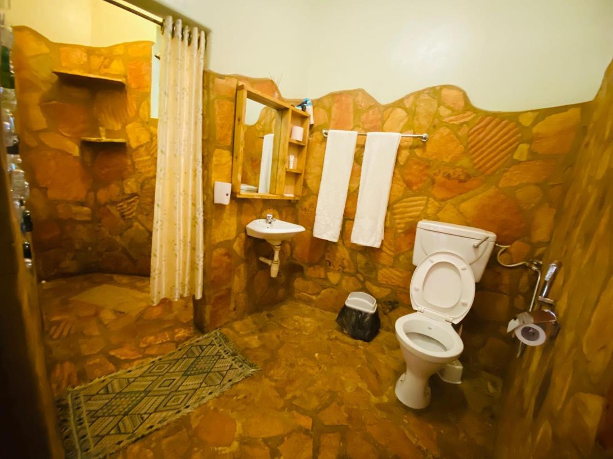 Afro Smile Hotel And Guest House-จินจา ภายนอก รูปภาพ